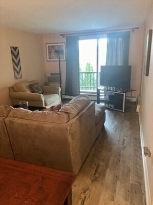 140 Kenrick St in Boston, MA - Building Photo - Building Photo