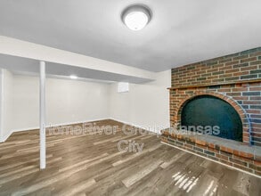 19112 E 14 Terrace N in Independence, MO - Building Photo - Building Photo