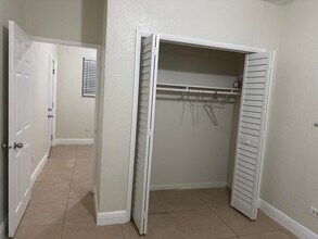 225 NW 125th St in North Miami, FL - Building Photo - Building Photo