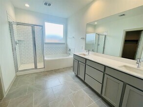 1718 Bryson Heights Dr in Rosenberg, TX - Building Photo - Building Photo