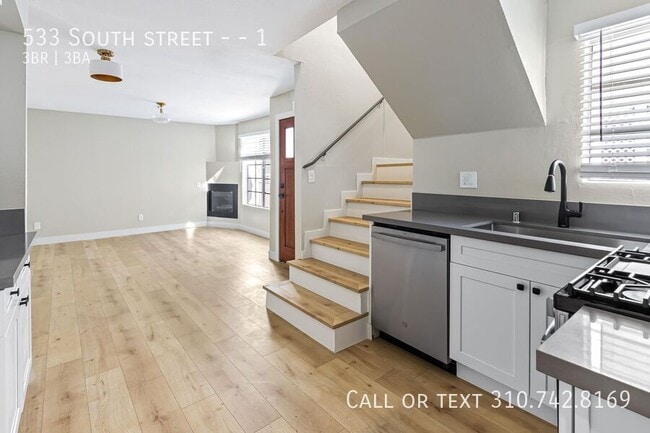 property at 533 South St