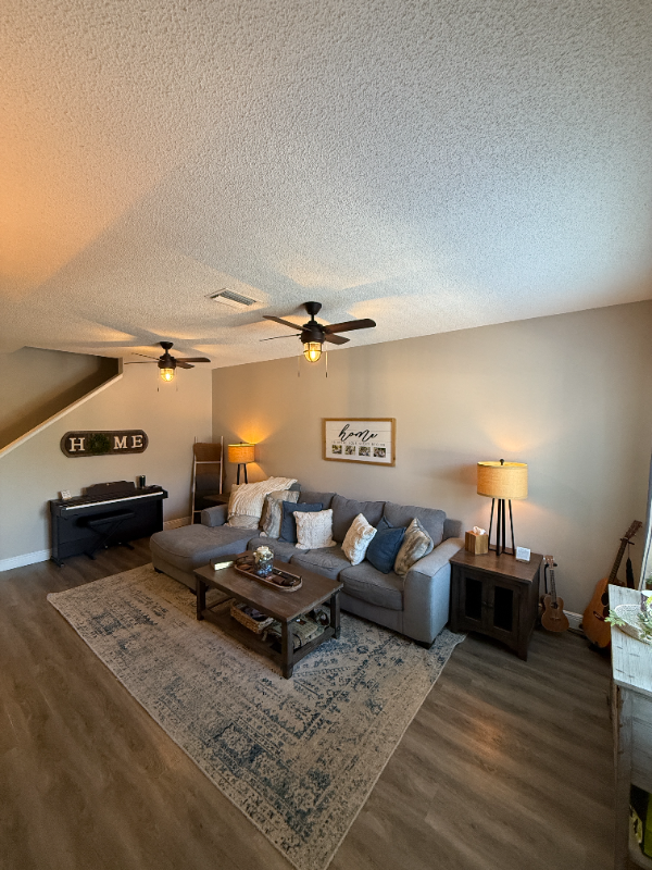 18133 Paradise Point Dr in Tampa, FL - Building Photo - Building Photo