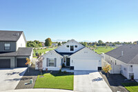 1186 N Madagascar Ave in Star, ID - Foto de edificio - Building Photo