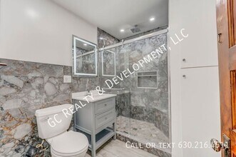 2519 N Hamlin Ave in Chicago, IL - Building Photo - Building Photo