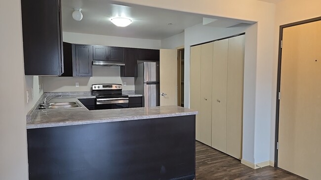 956 Boston Way, Unit 7 in Coralville, IA - Building Photo - Building Photo