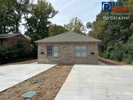 875 Jane Dr in Jacksonville, AR - Building Photo