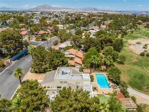 3003 La Mesa Dr in Henderson, NV - Building Photo - Building Photo