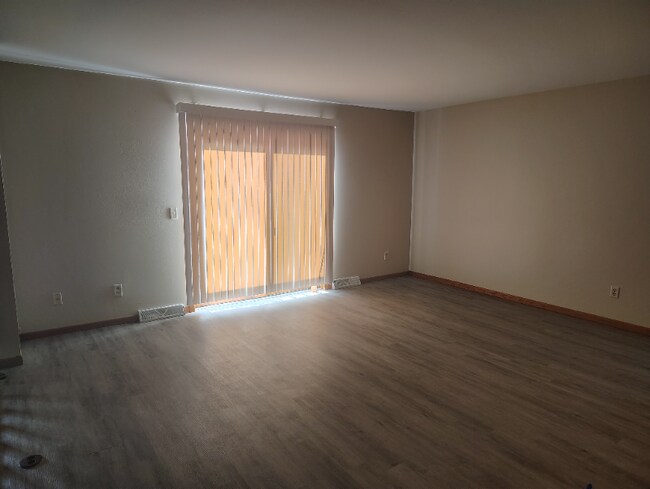 700/701-701 Iroquois Ct in Baraboo, WI - Building Photo - Building Photo