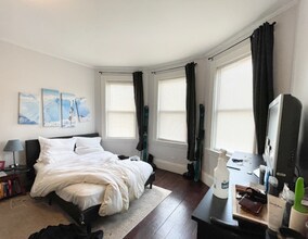 32 Rawson St, Unit 2 in Boston, MA - Foto de edificio - Building Photo