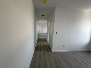 26 Taff Ave, Unit 1L in Stamford, CT - Foto de edificio - Building Photo