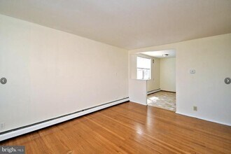 100 Borbeck Ave in Rockledge, PA - Building Photo - Building Photo