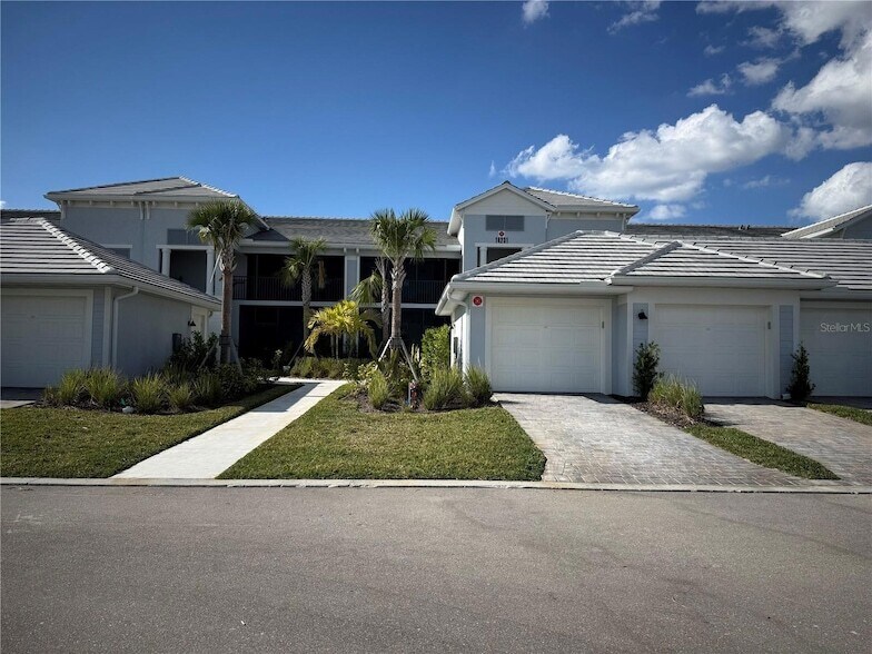 14231 Heritage Landing Blvd, Unit 1915 in Punta Gorda, FL - Foto de edificio