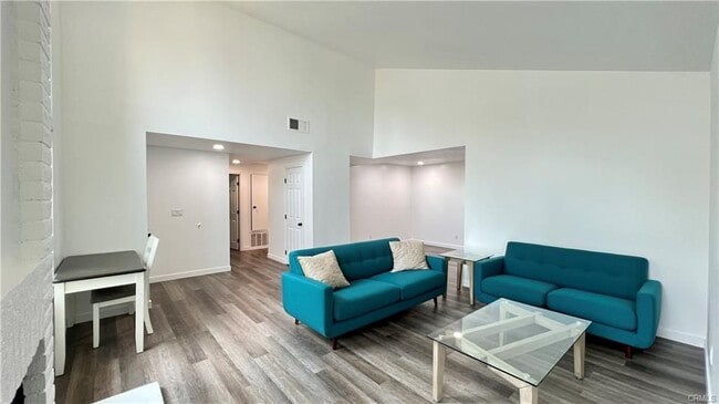 2061 W Redlands Blvd in Redlands, CA - Building Photo - Building Photo