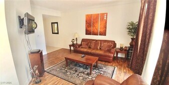 230 E Flamingo Rd, Unit 336 in Las Vegas, NV - Building Photo
