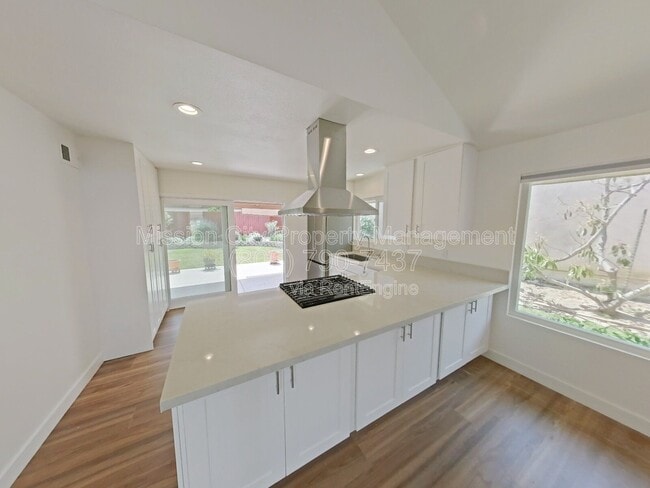 property at 7341 Elmhurst Pl