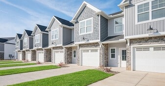 Princeton Place in Cuyahoga Falls, OH - Building Photo