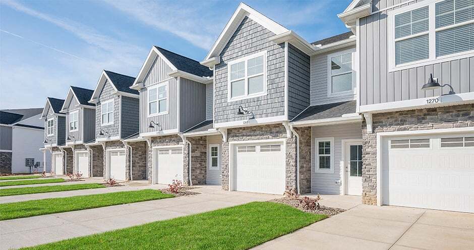 Princeton Place in Cuyahoga Falls, OH - Foto de edificio