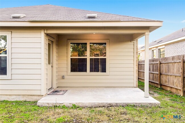 213 Andesite Trl in Buda, TX - Building Photo - Building Photo