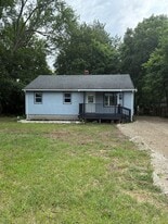 1068 Hedges Rd in Xenia, OH - Building Photo