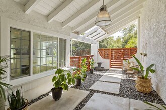 6146 Shadycreek Dr in Agoura Hills, CA - Building Photo - Building Photo