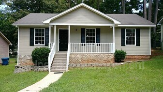 1048 25th Ave in Hueytown, AL - Building Photo