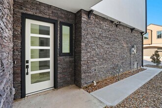 2923 El Fenice Ln in Houston, TX - Foto de edificio - Building Photo