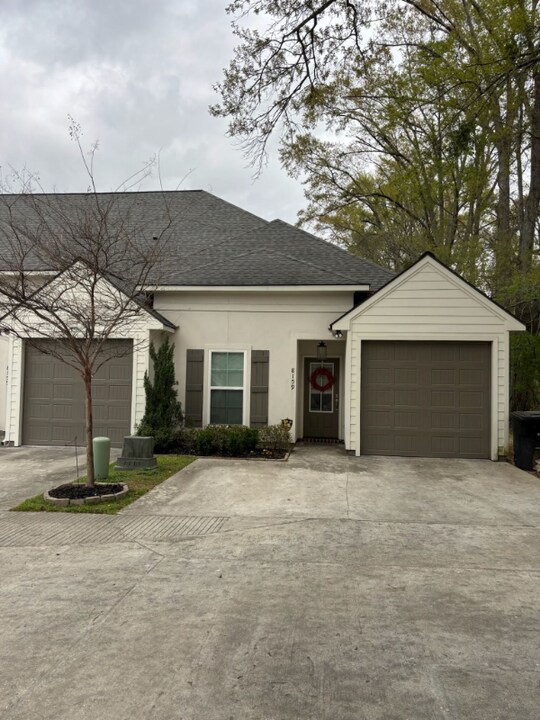 8159 Stonelake Cir Ave E in Baton Rouge, LA - Building Photo
