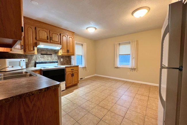 113 Saybrook Rd, Unit 1b in Middletown, CT - Building Photo - Building Photo