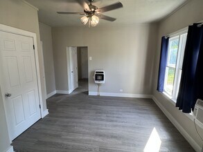 504 Lottie St in Waco, TX - Building Photo - Building Photo