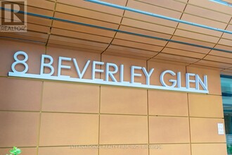 8-428 Beverley Glen Blvd in Vaughan, ON - Building Photo - Building Photo