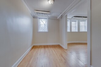 1921 W Estes Ave in Chicago, IL - Building Photo - Building Photo