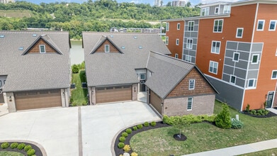 605 Manhattan Blvd in Dayton, KY - Building Photo - Building Photo