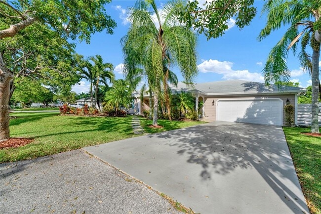14825 SW 149th Ct in Miami, FL - Building Photo - Building Photo