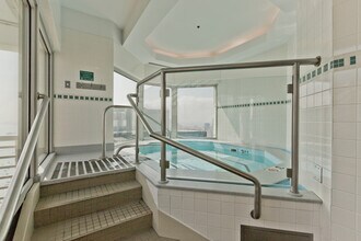 195 N Harbor Dr in Chicago, IL - Building Photo - Building Photo