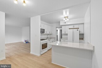 5005 Green Mountain Cir in Columbia, MD - Foto de edificio - Building Photo