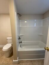 14 Tatro Rd, Unit 2 - Apt in Starksboro, VT - Foto de edificio - Building Photo