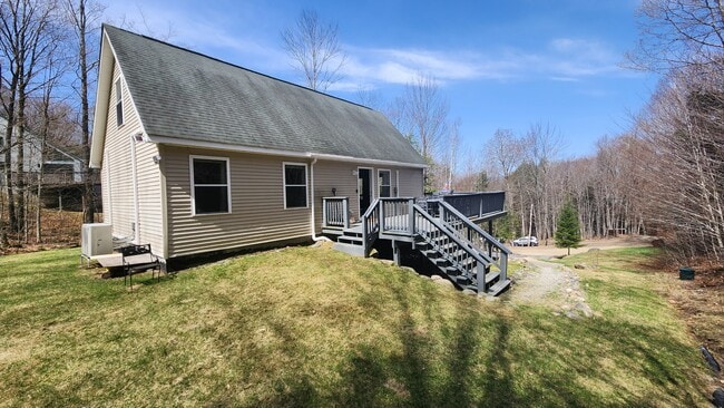 26 Durgin Cir in Campton, NH - Building Photo - Building Photo
