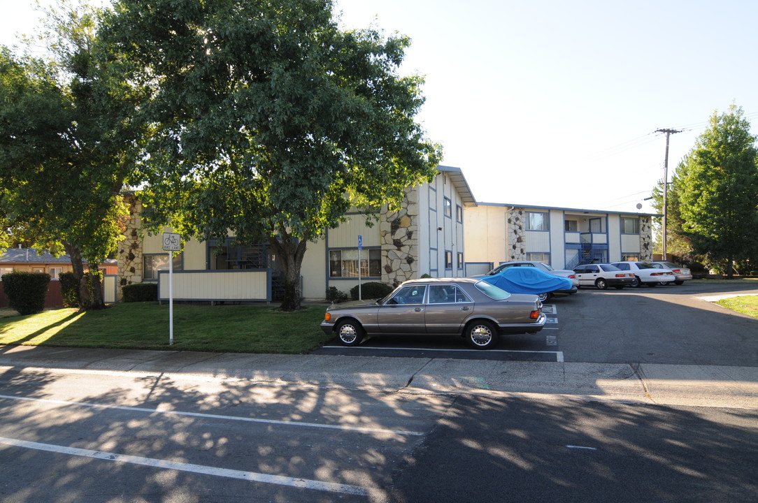 1317 Champion Oaks Dr # 3 in Roseville, CA - Foto de edificio