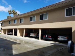 1301 Palos Verdes Dr in San Mateo, CA - Building Photo - Building Photo