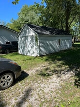 1106 W York Rd in Austin, IN - Building Photo - Building Photo