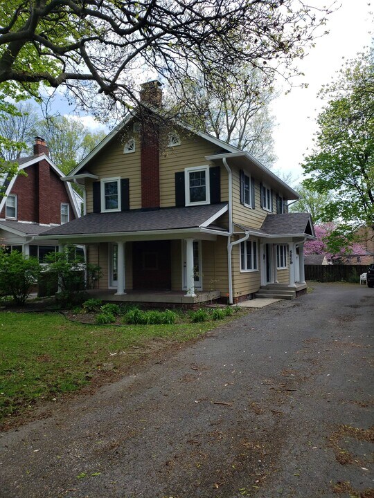 5609 Central Ave in Indianapolis, IN - Building Photo