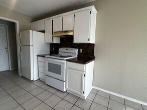 314 NE Skyline Cir in Lawton, OK - Building Photo - Building Photo