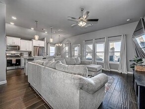 15740 Caney Dr in Edmond, OK - Building Photo - Building Photo