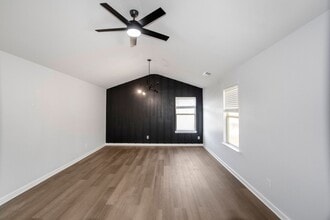 130 Enon Mill Ln in Atlanta, GA - Foto de edificio - Building Photo