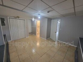 222 E Main St in Meriden, CT - Building Photo