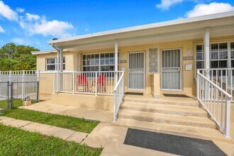 2000 SW 14th Ave in Miami, FL - Foto de edificio - Building Photo