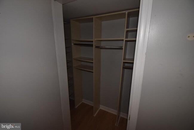 1809 Queens Ln-Unit -2-147 in Arlington, VA - Building Photo - Building Photo