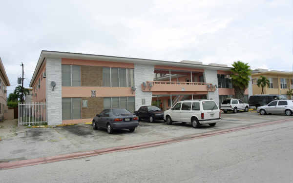 7351-7353 Gary Ave in Miami Beach, FL - Building Photo - Building Photo