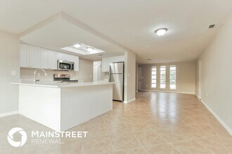4153 Woodtrail Blvd in New Port Richey, FL - Building Photo - Building Photo