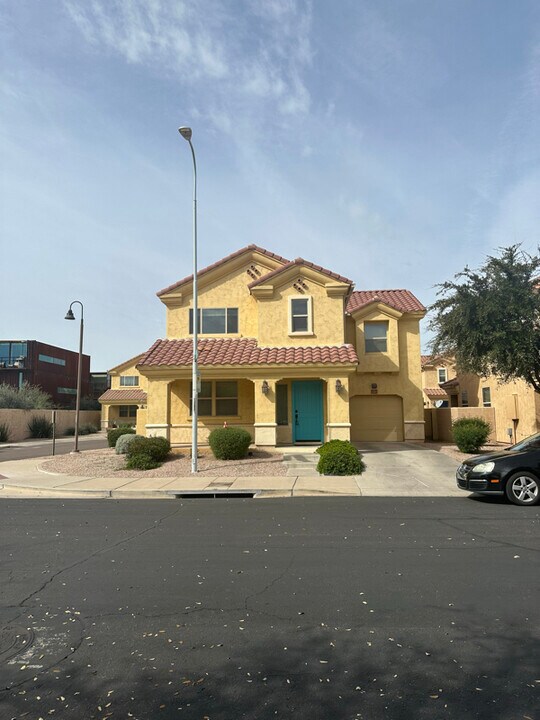 1428 S Terrace Rd in Tempe, AZ - Building Photo